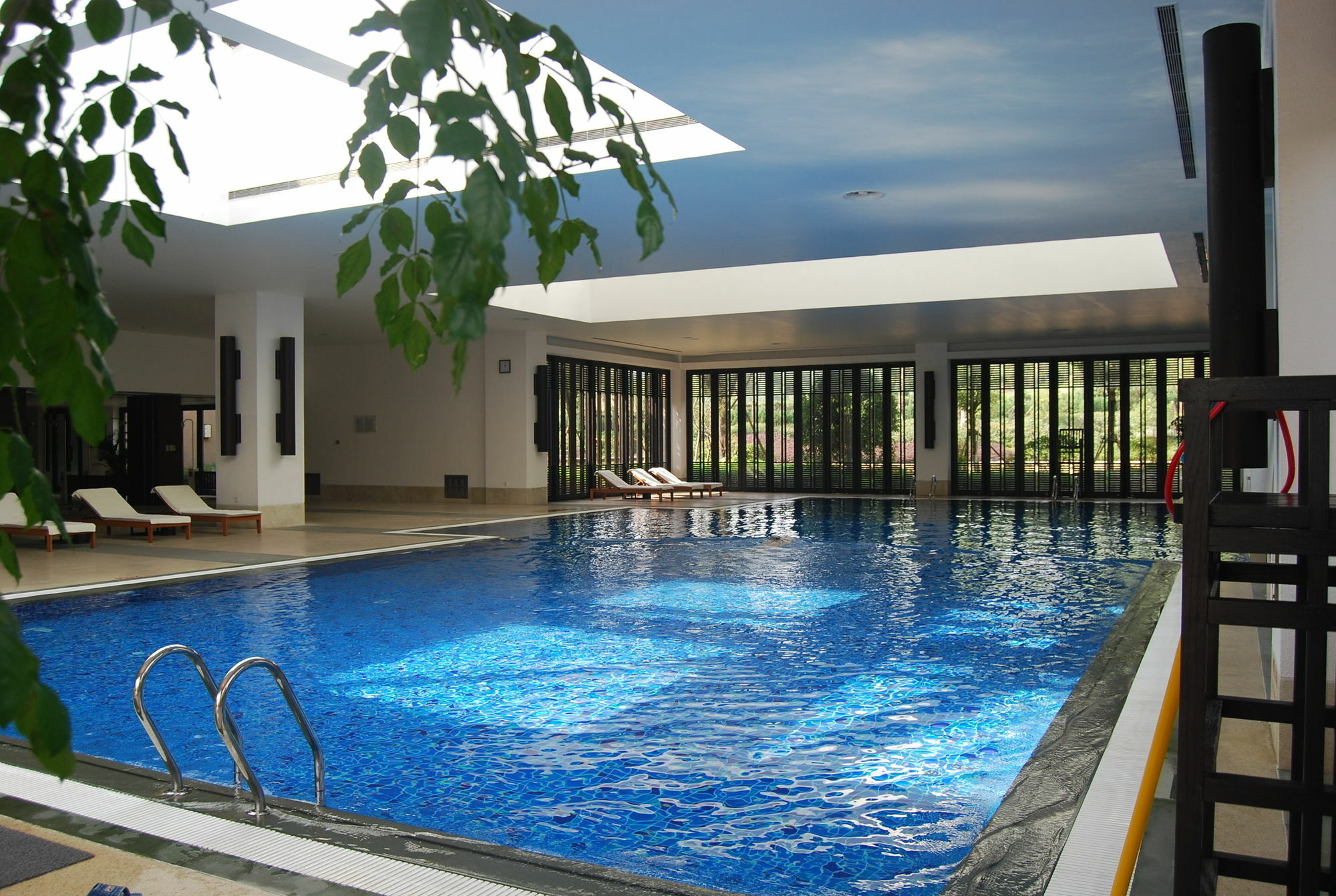 Narada Resort & Spa Liangzhu Ханчжоу Экстерьер фото