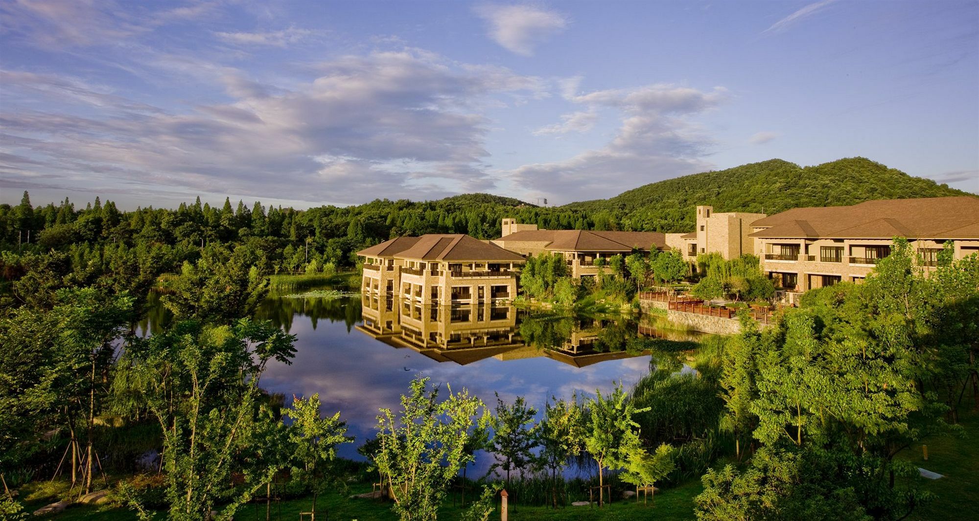 Narada Resort & Spa Liangzhu Ханчжоу Экстерьер фото